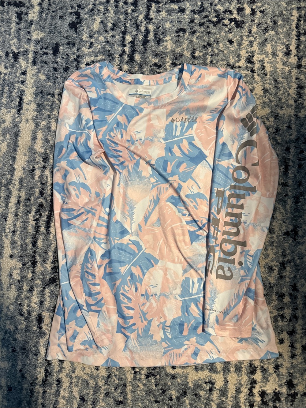 Columbia Pink & Light Blue Tropical Long Sleeve Rash Guard / Fishing Shirt